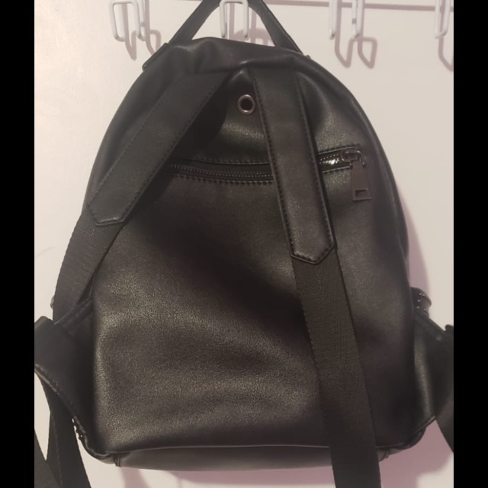 Urban Small-Mini Leather Backpack - Picture 4 of 6